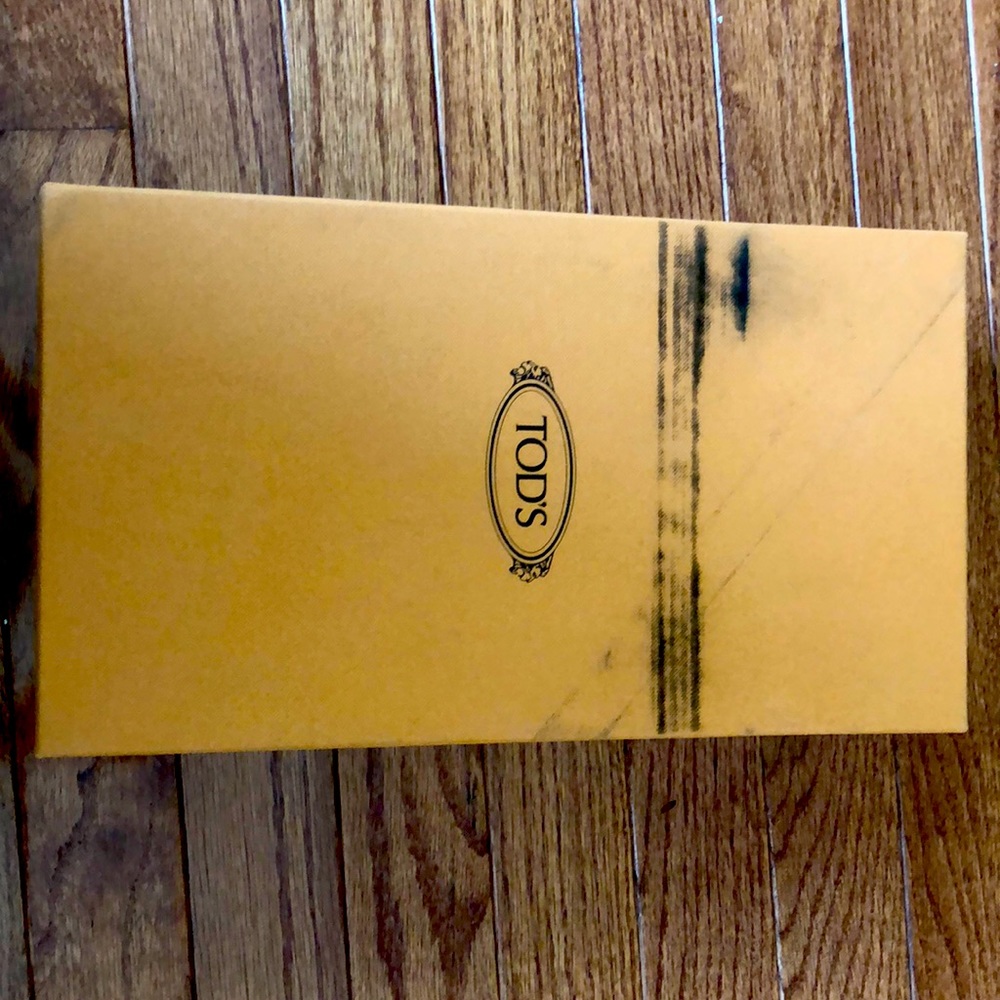 TOD’S DRIVING SHOES